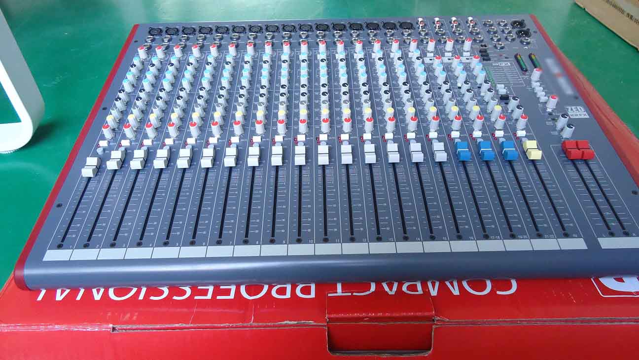 ZED-22FX Professional Digital Audio Mixer